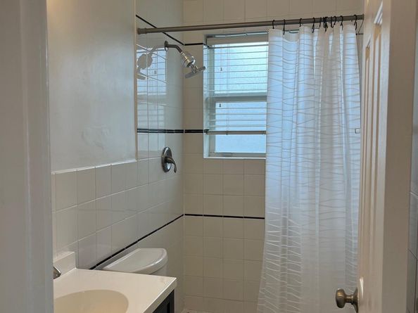 949 SE 10th Ct, Pompano Beach FL 33060