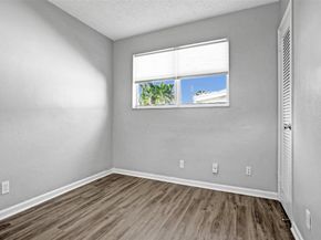 949 SE 10th Ct, Pompano Beach FL 33060