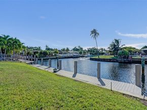 949 SE 10th Ct, Pompano Beach FL 33060