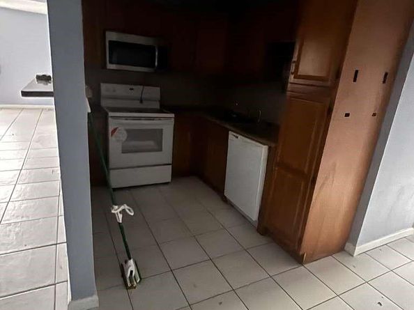 301 NW 177th St 128129, Miami Gardens FL 33169