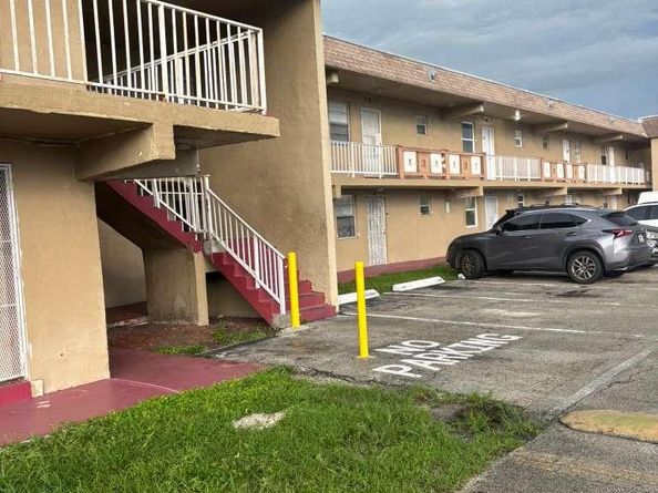 301 NW 177th St 128129, Miami Gardens FL 33169