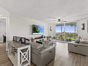 3465 Via Poinciana 606, Lake Worth FL 33467