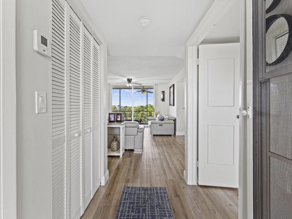3465 Via Poinciana 606, Lake Worth FL 33467