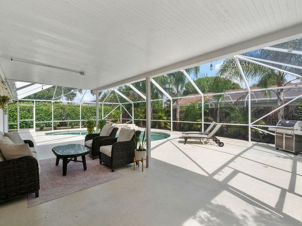 4061 NW 54th Ct, Coconut Creek FL 33073
