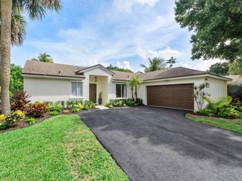 4061 NW 54th Ct