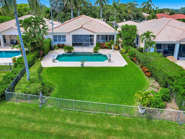 106 Village Clubhouse Circle, Jupiter FL 33458