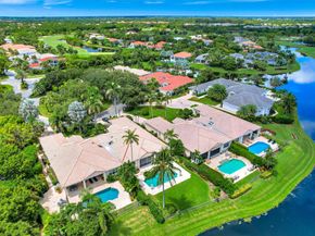 106 Village Clubhouse Circle, Jupiter FL 33458