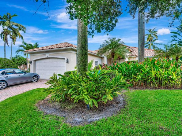 106 Village Clubhouse Circle, Jupiter FL 33458