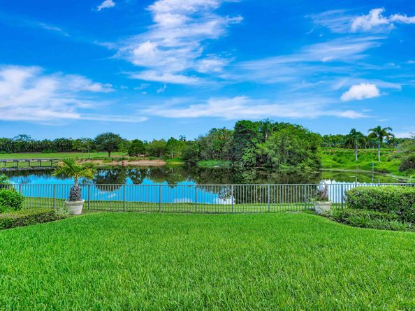 106 Village Clubhouse Circle, Jupiter FL 33458