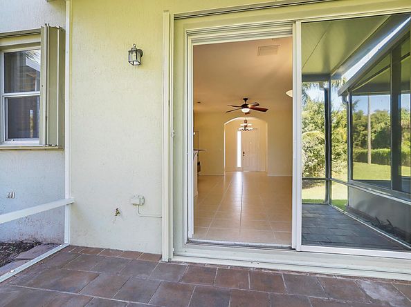 6135 Seminole Gardens Circle E, Riviera Beach FL 33418