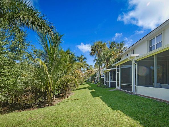 6135 Seminole Gardens Circle E, Riviera Beach FL 33418