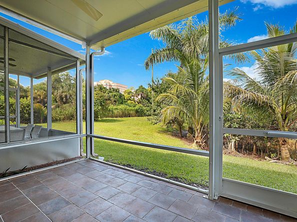6135 Seminole Gardens Circle E, Riviera Beach FL 33418
