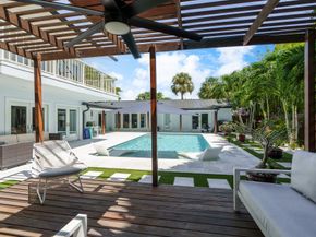 2524 NE 37th Dr, Fort Lauderdale FL 33308