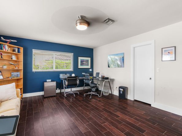 2524 NE 37th Dr, Fort Lauderdale FL 33308