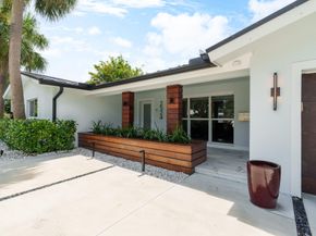 2524 NE 37th Dr, Fort Lauderdale FL 33308