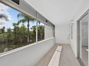 126 Sparrow Dr 10B, Royal Palm Beach FL 33411