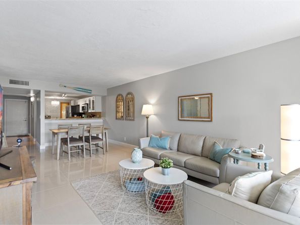 16 Royal Palm Way 302, Boca Raton FL 33432