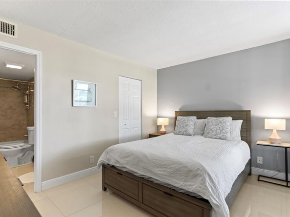 16 Royal Palm Way 302, Boca Raton FL 33432