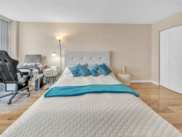 100 Golden Isles Dr 611, Hallandale Beach FL 33009