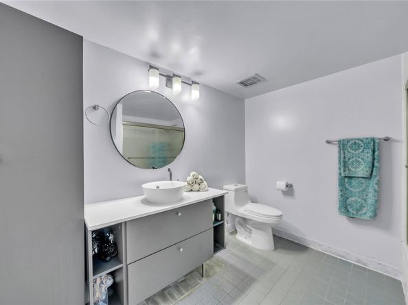 100 Golden Isles Dr 611, Hallandale Beach FL 33009
