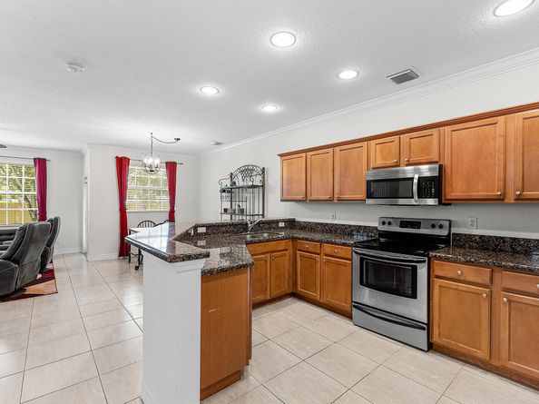 21 Largo Way, Boynton Beach FL 33426