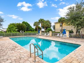 21 Largo Way, Boynton Beach FL 33426