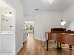 21 Largo Way, Boynton Beach FL 33426