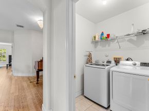 21 Largo Way, Boynton Beach FL 33426