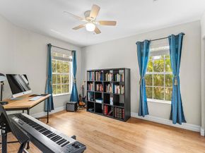 21 Largo Way, Boynton Beach FL 33426