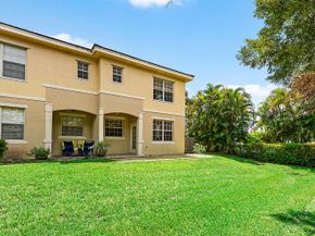 21 Largo Way, Boynton Beach FL 33426