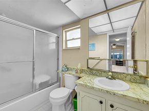 9380 Sunrise Lakes Blvd 206, Sunrise FL 33322