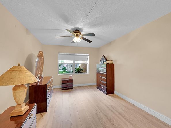 9380 Sunrise Lakes Blvd 206, Sunrise FL 33322