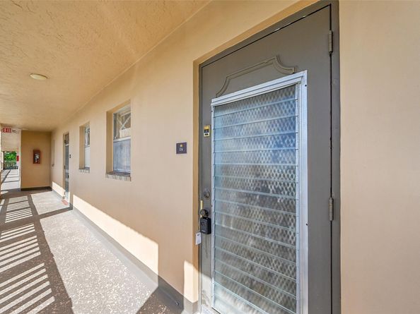 9380 Sunrise Lakes Blvd 206, Sunrise FL 33322