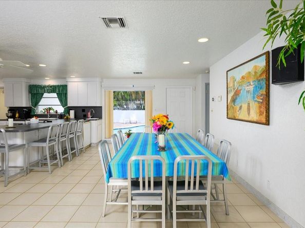 200 SE 11th St, Pompano Beach FL 33060