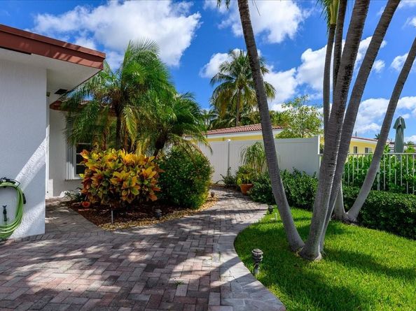 200 SE 11th St, Pompano Beach FL 33060