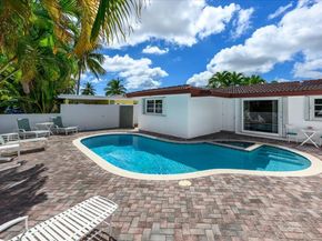 200 SE 11th St, Pompano Beach FL 33060