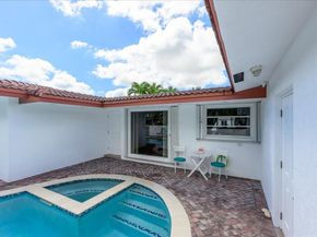 200 SE 11th St, Pompano Beach FL 33060