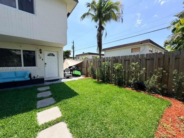 1500 NE 151st Street 104, Miami FL 33162