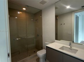 3250 NE 188th Street 204, Aventura FL 33180