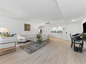 100 SE 5th Avenue 102, Boca Raton FL 33432