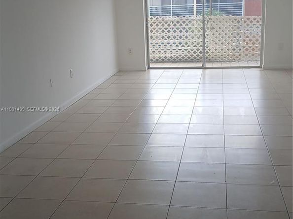 3610 NW 21st Street 313, Lauderdale Lakes FL 33311
