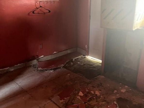 2956 NW 49th St, Miami FL 33142