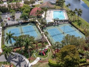 6005 Newport Village Way, Lake Worth FL 33463