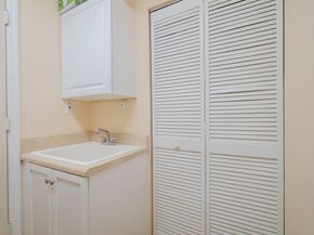 6005 Newport Village Way, Lake Worth FL 33463