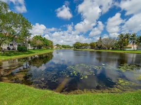 6005 Newport Village Way, Lake Worth FL 33463