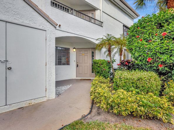 7449 Glendevon Lane 104, Delray Beach FL 33446
