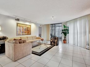 7449 Glendevon Lane 104, Delray Beach FL 33446