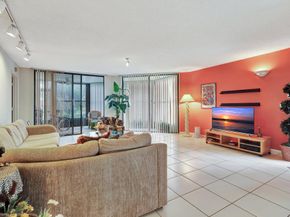 7449 Glendevon Lane 104, Delray Beach FL 33446