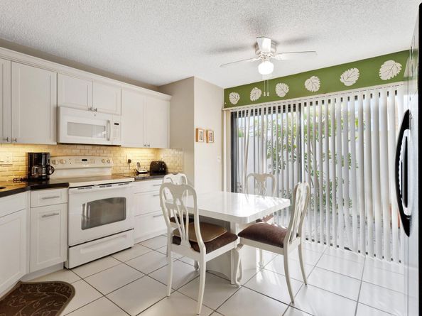 7449 Glendevon Lane 104, Delray Beach FL 33446