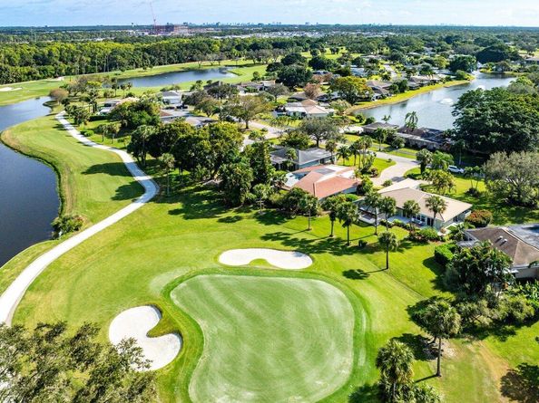 13886 Whispering Lakes Lane, Palm Beach Gardens FL 33418